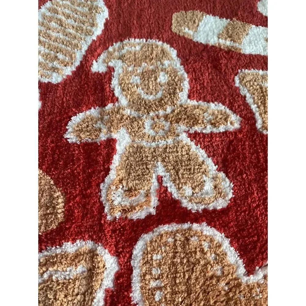 BETSEY JOHNSON Gingerbread Christmas‎ NOVELTY BATH MAT Non Slip 20” X 30” NEW